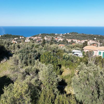 A plot of land with beautiful view in Tsoukalades in Lefkada